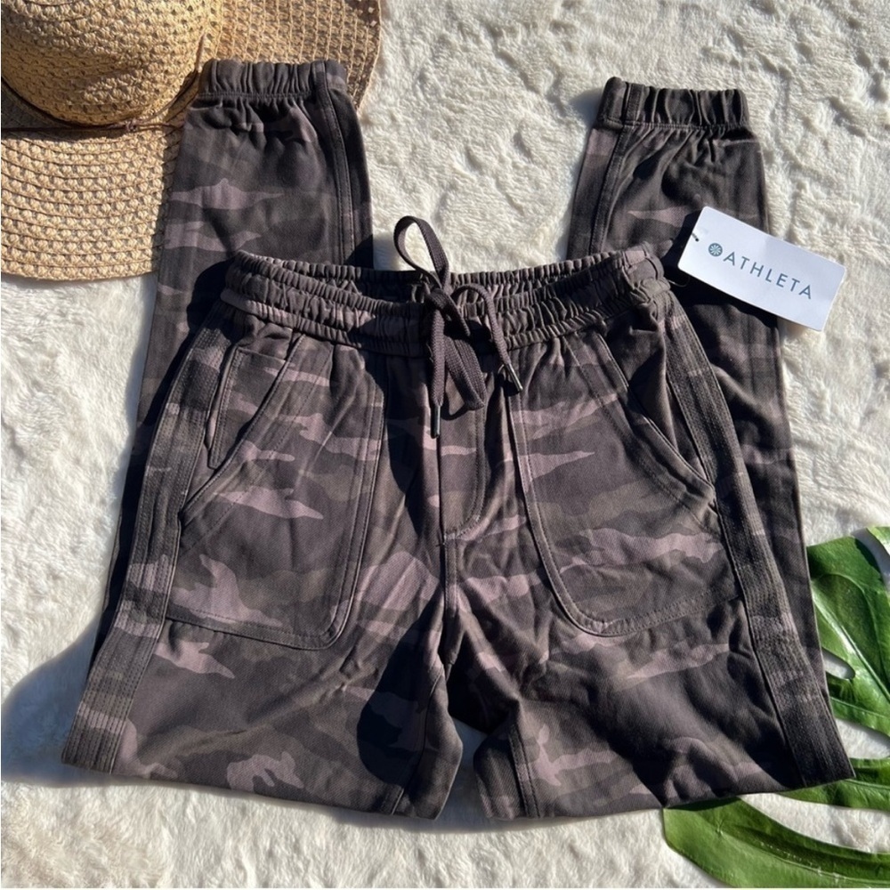 Athleta Camo Farallon Mid Rise Jogger - Picture 7 of 10
